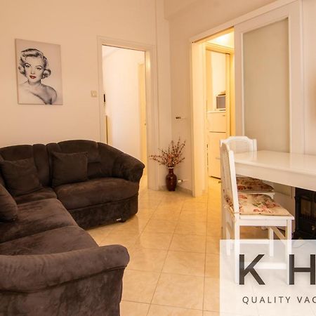 Retreat In Exarcheia Athens!アパートメント エクステリア 写真